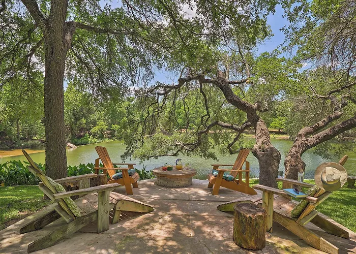 Lakefront W/ Water Toys & Fire Pit