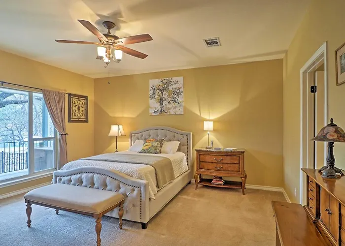 Lakefront W/ Water Toys & Fire Pit Holiday home Round Rock