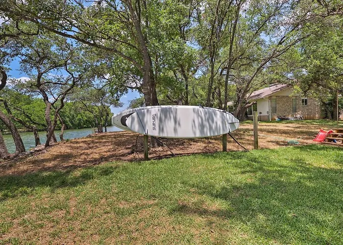 Lakefront W/ Water Toys & Fire Pit Holiday home *